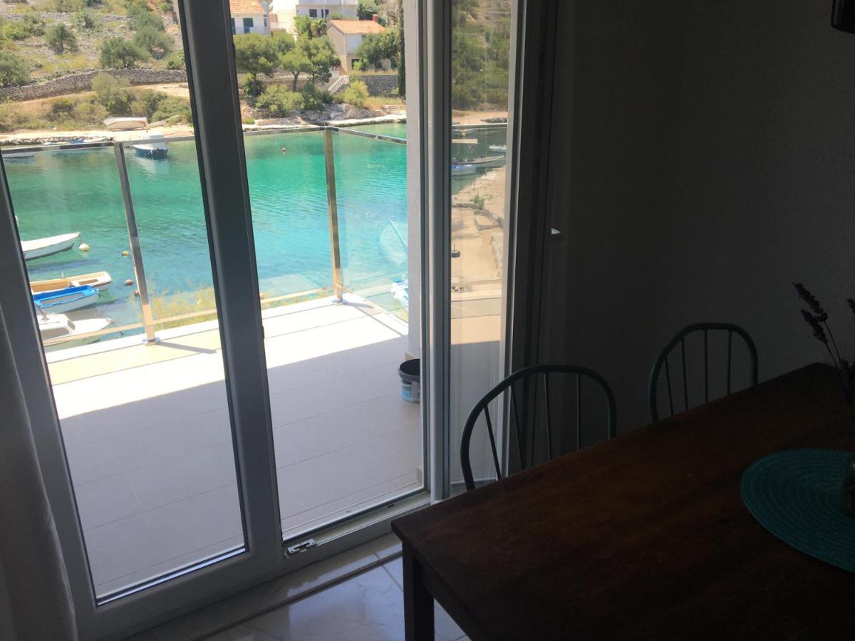 Riva Seafront Apartament